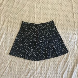 Ivy+Main black skirt with white detailing, w/ zipper